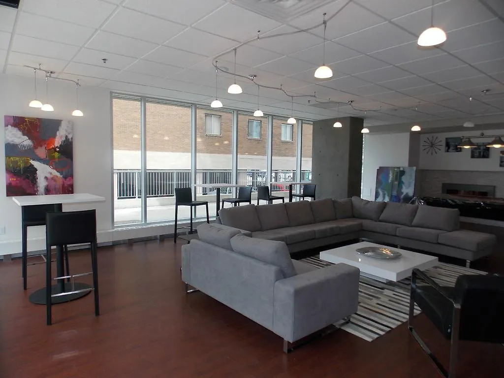 Condo Fastlane Suites In Rouleau Calgary