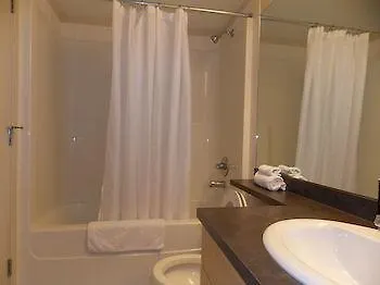 Condo Fastlane Suites In Rouleau Calgary