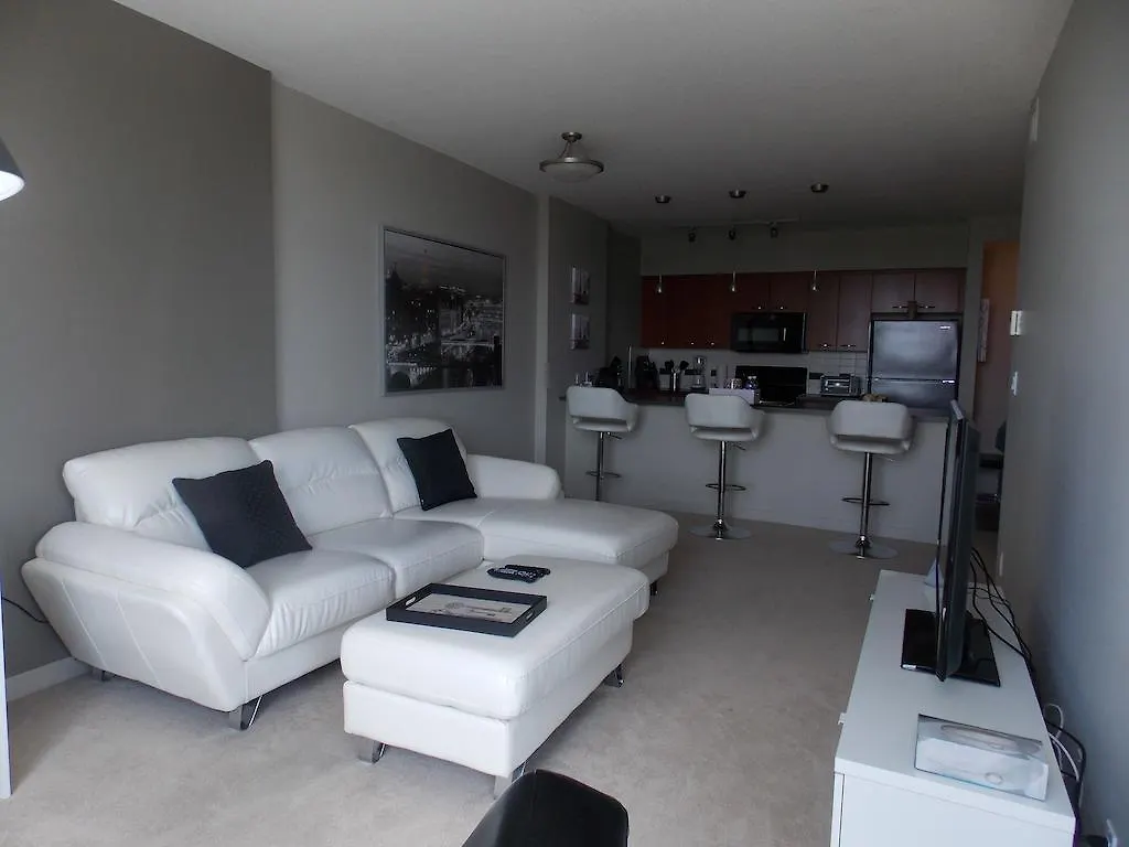 Condo Fastlane Suites In Rouleau Calgary